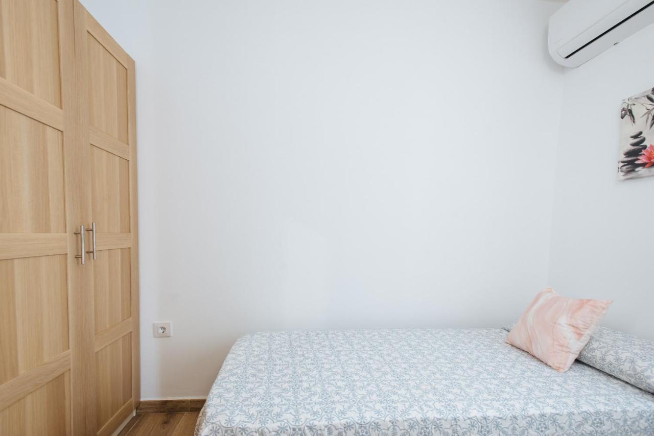 El Apartamento Del Reloj De Sol Σεβίλλη Εξωτερικό φωτογραφία