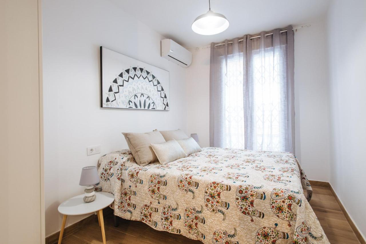 El Apartamento Del Reloj De Sol Σεβίλλη Εξωτερικό φωτογραφία
