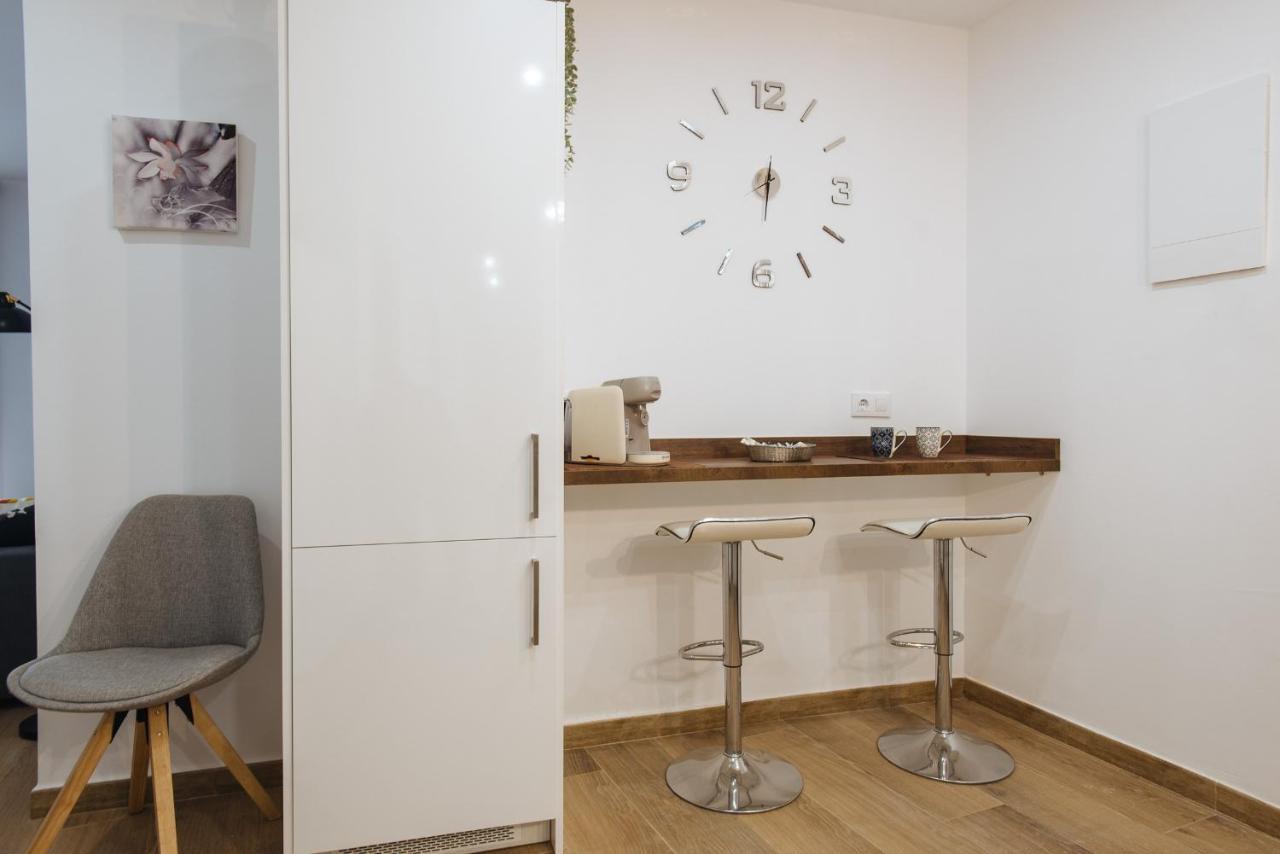 El Apartamento Del Reloj De Sol Σεβίλλη Εξωτερικό φωτογραφία